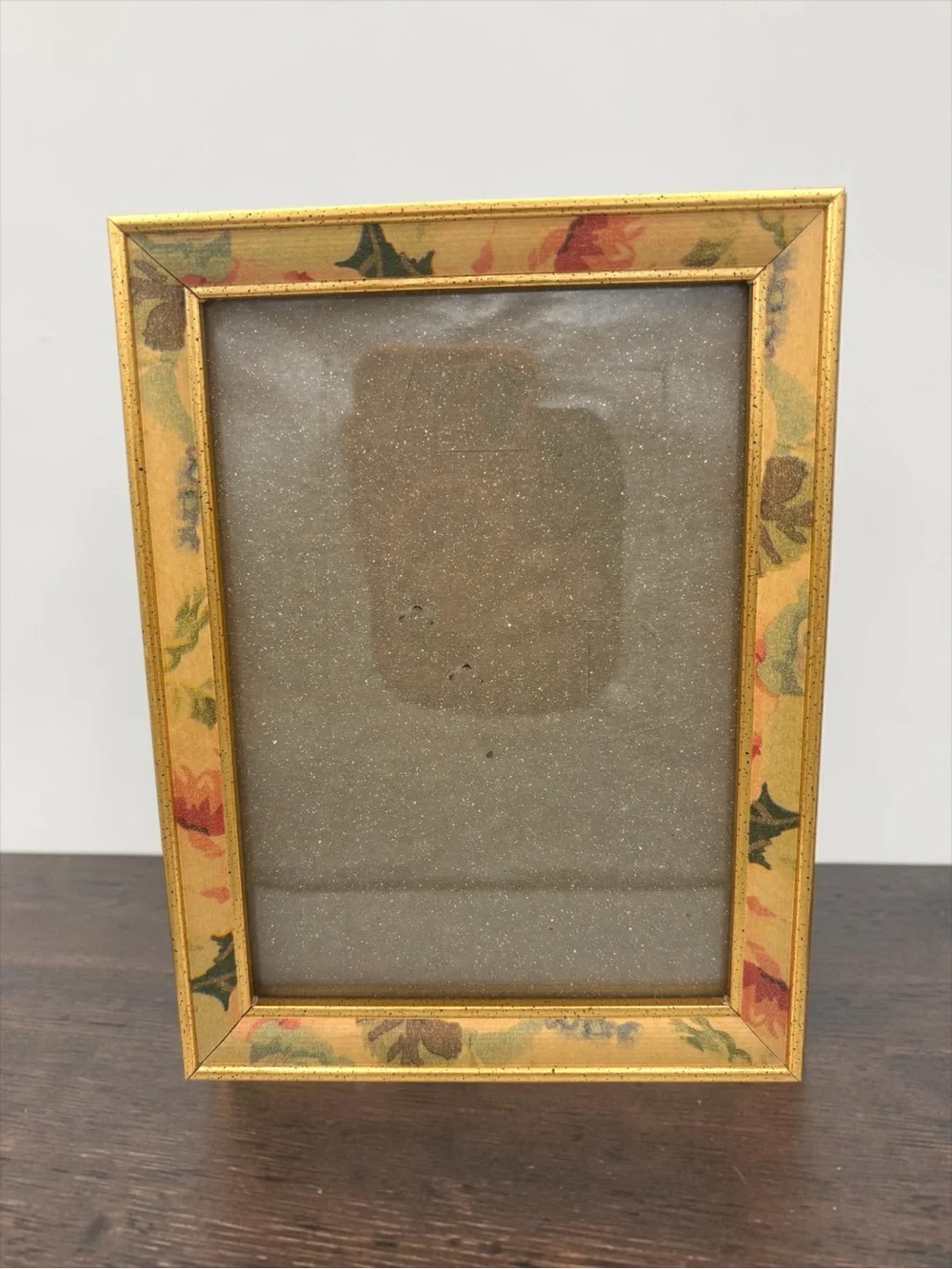 Vintage 90s Metal 5x7 Picture Frame w/ Beige Green Gold Tone Floral Boho Leaves